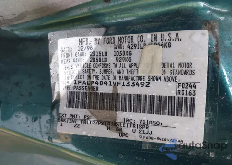 1997 Ford Mustang z USA, uszkodzony, nr VIN 1FALP4041VF133492